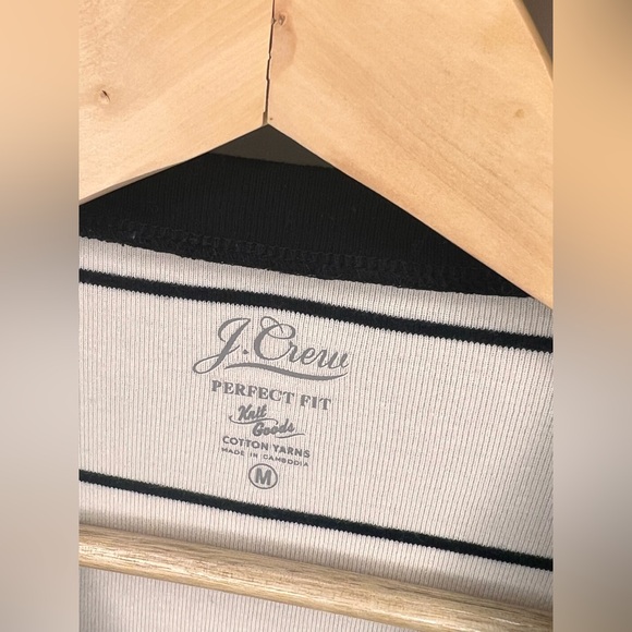 J. Crew Black and Cream Perfect Fit Top - Picture 3 of 4